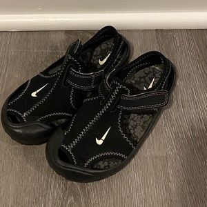 Nike water sandals size 9c. Good used condition